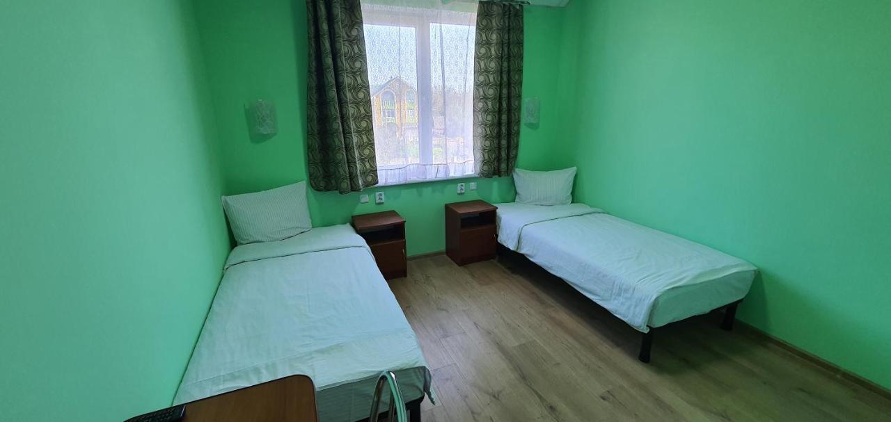 Luxor Inn & Suites Chernivtsi Bagian luar foto